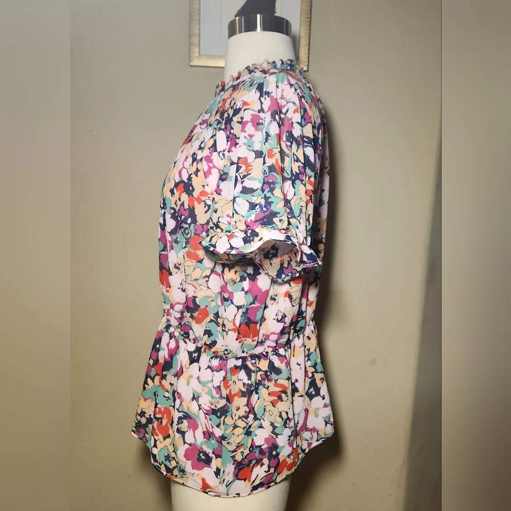 J. Crew Women's Floral Print Women's Short Sleeve Top Size Medium‎